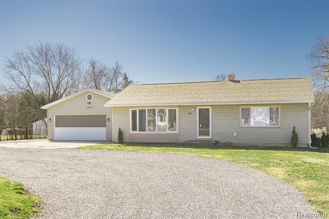 2372 Gibson Road  Grand Blanc Twp MI 48439 photo
