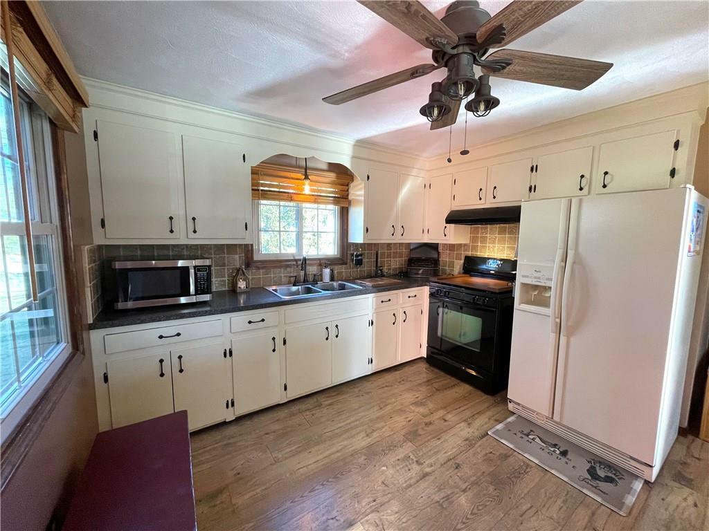 Property Photo:  45 E Street  RI 02809 