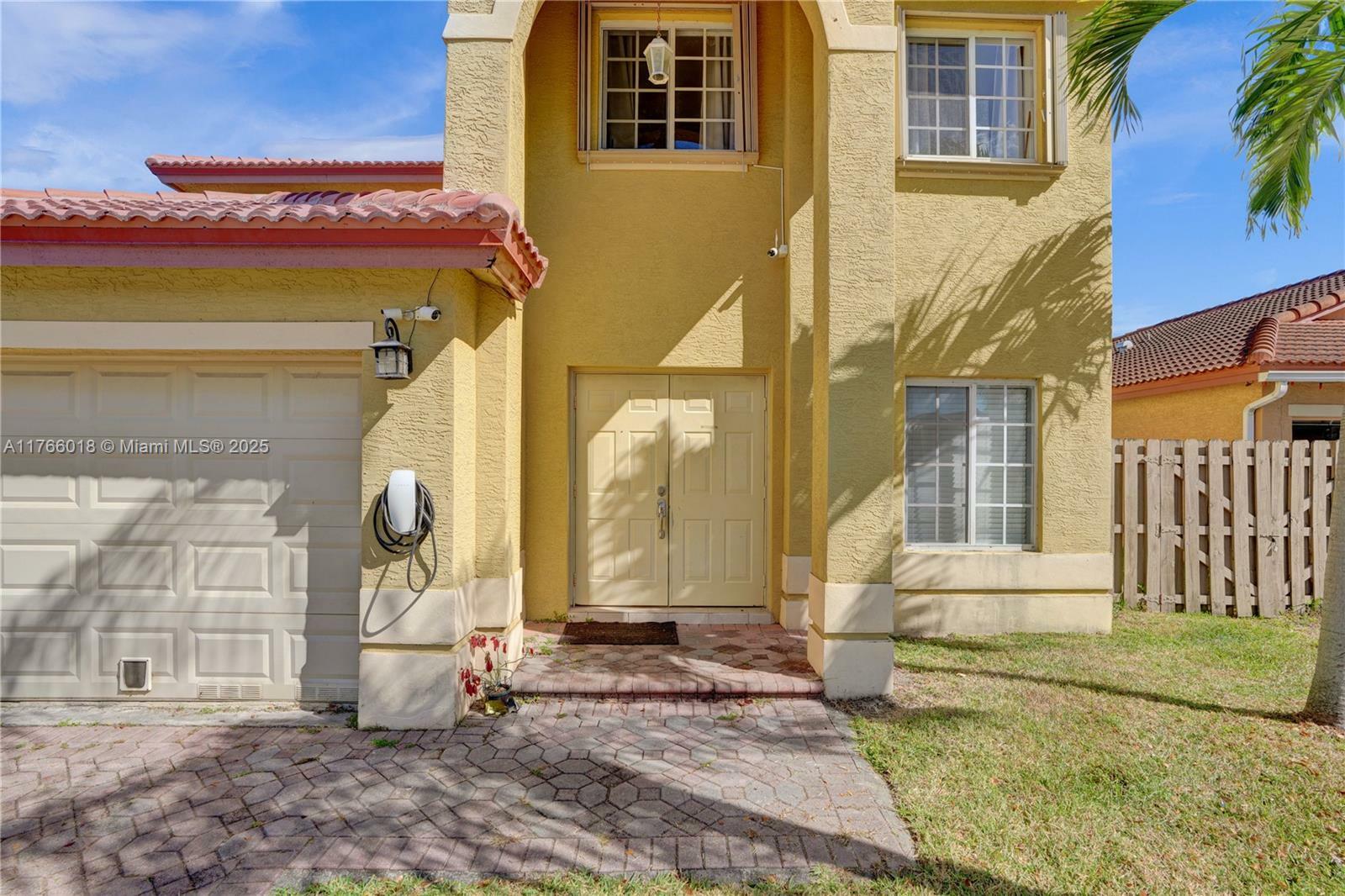 12149 SW 135th Ter  Miami FL 33186 photo