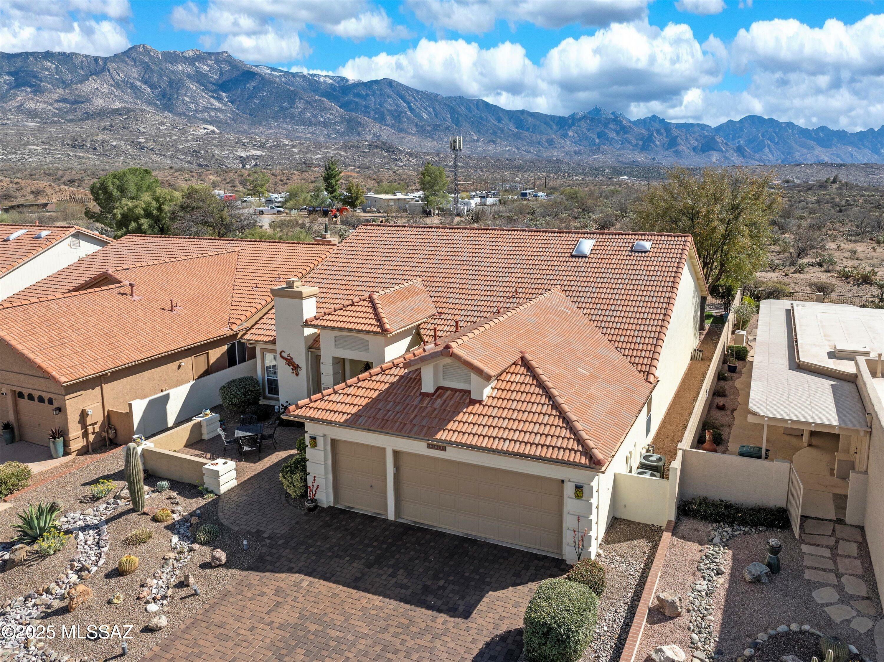 Property Photo: 64671 E Canyon Shadows Lane AZ 85739