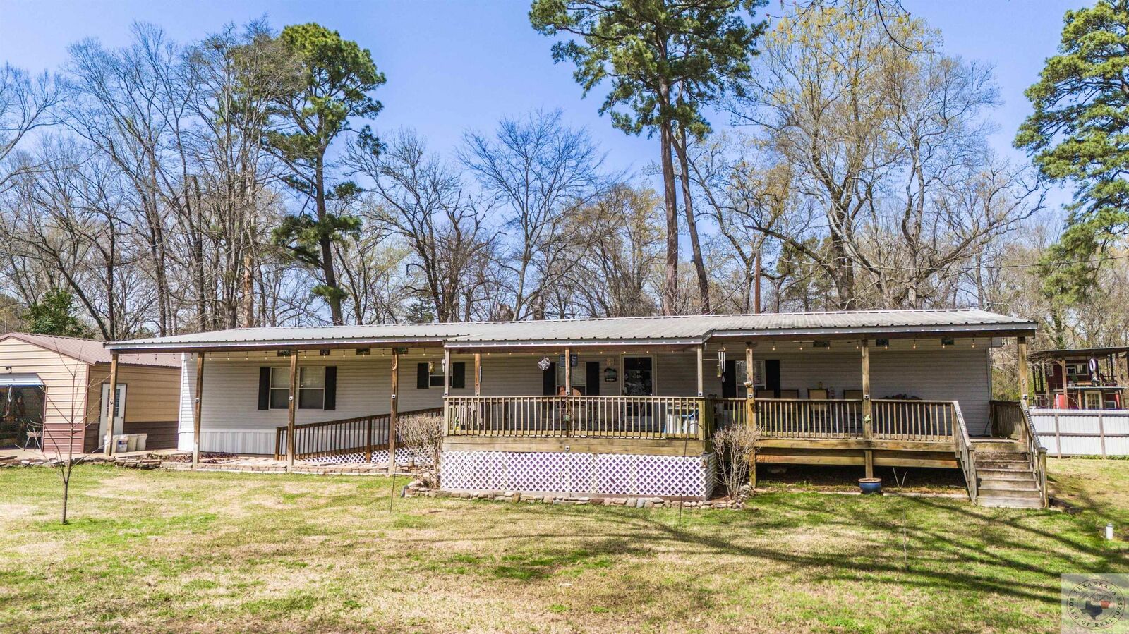 Property Photo: 551 Cypress Dr TX 75661