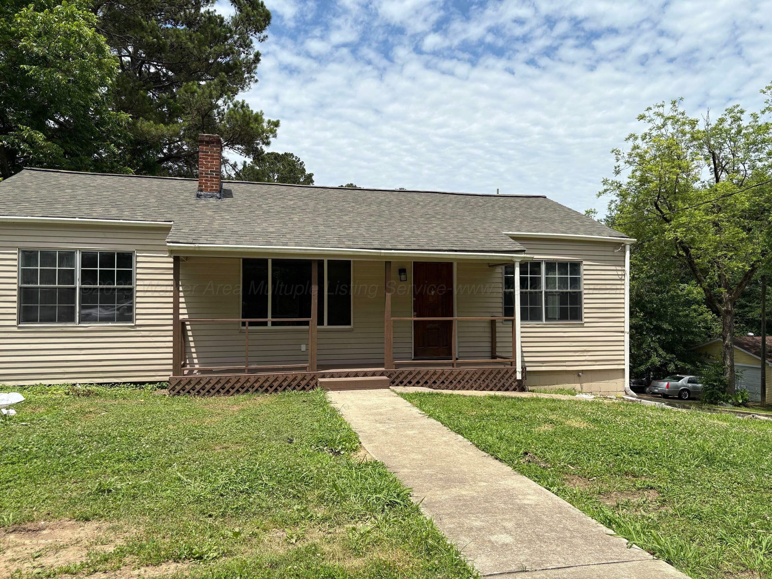 Property Photo: 400 W 14th St AL 35501