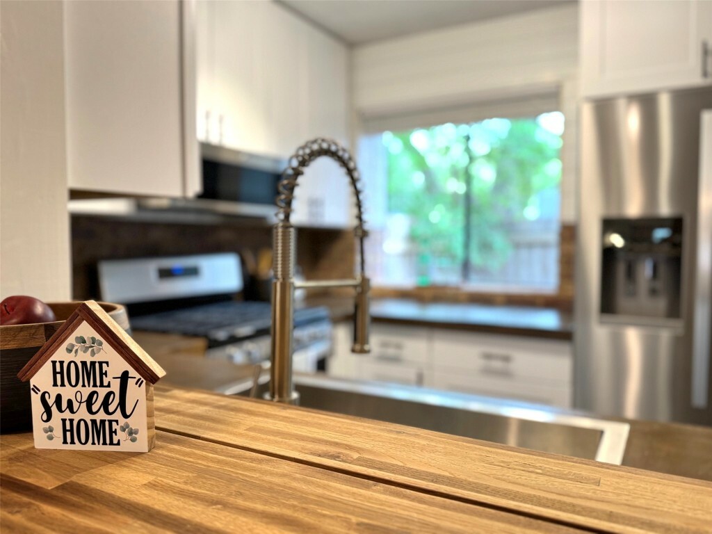 Property Photo: 1411 Gracy Farms Lane 130 TX 78758