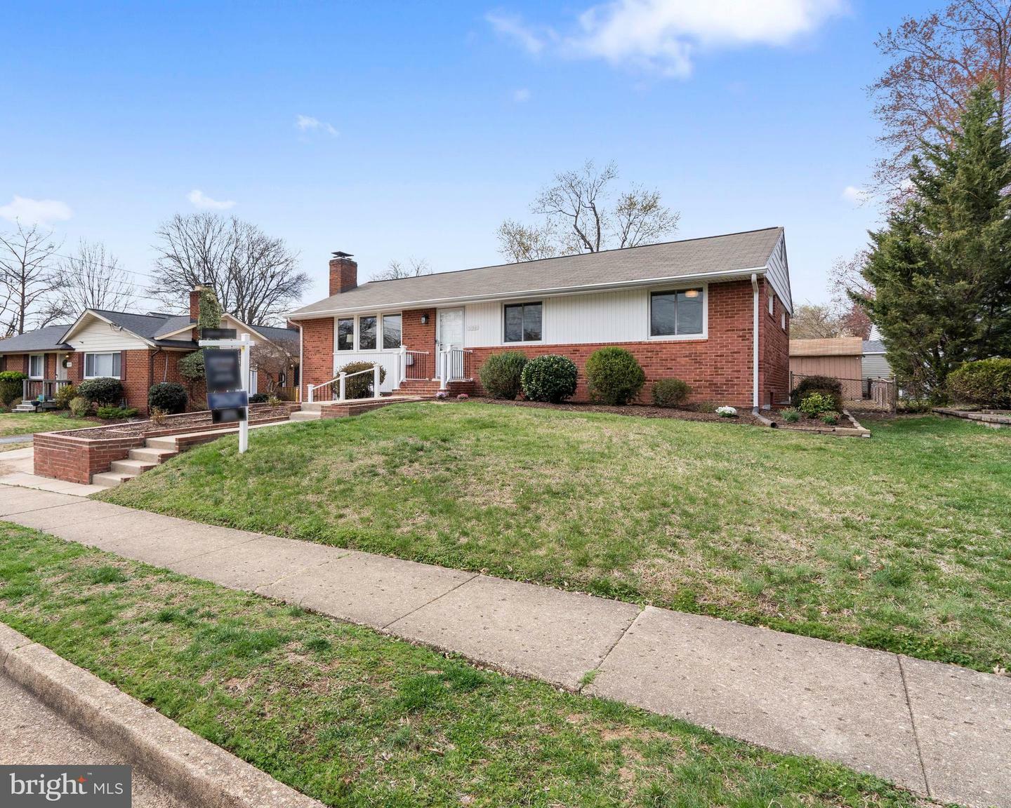 504 N Owen Street  Alexandria VA 22304 photo