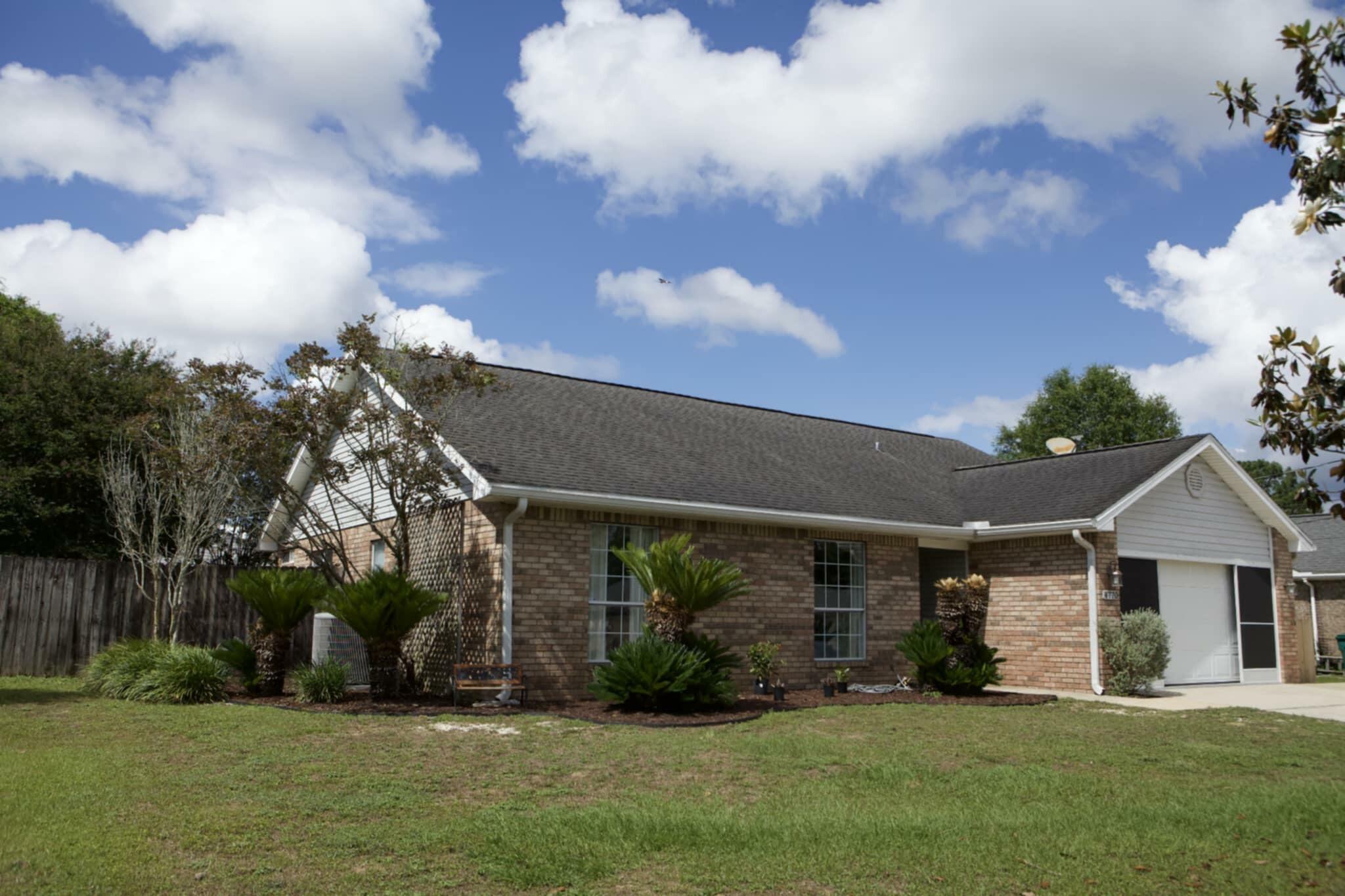 Property Photo: 4770 Coronado Circle FL 32539