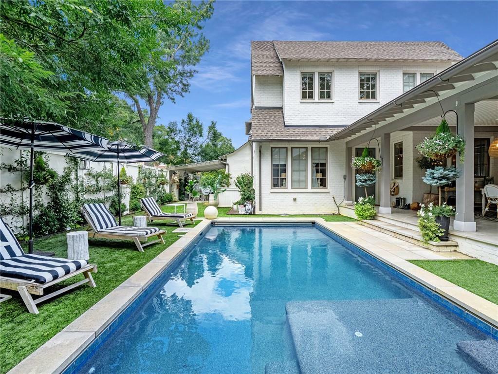 Property Photo: 405 9th Street N GA 30309