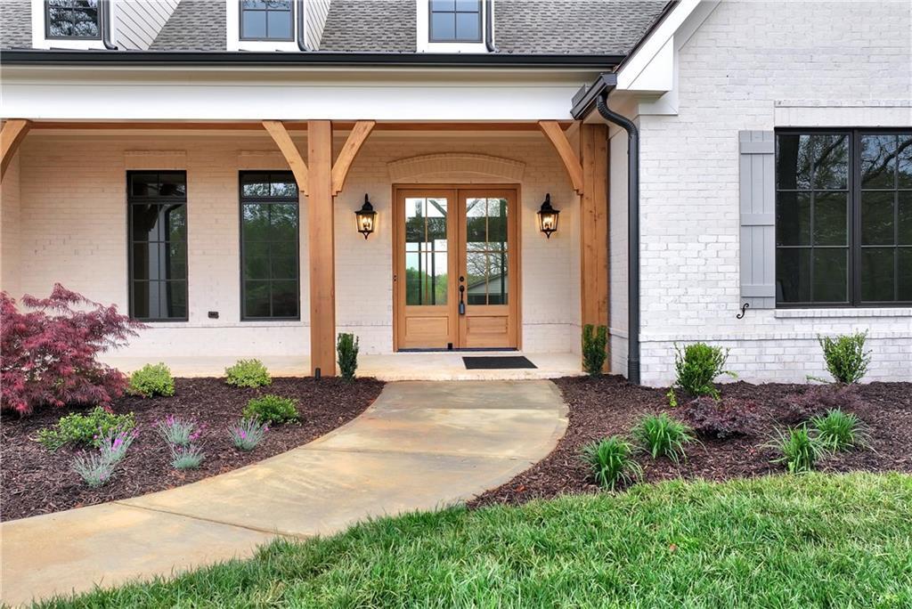 Property Photo: 6110 Harvest Way GA 30028