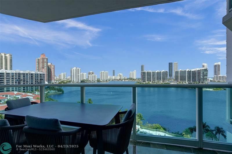 Property Photo: 3301 NE 183rd St 1106 FL 33160