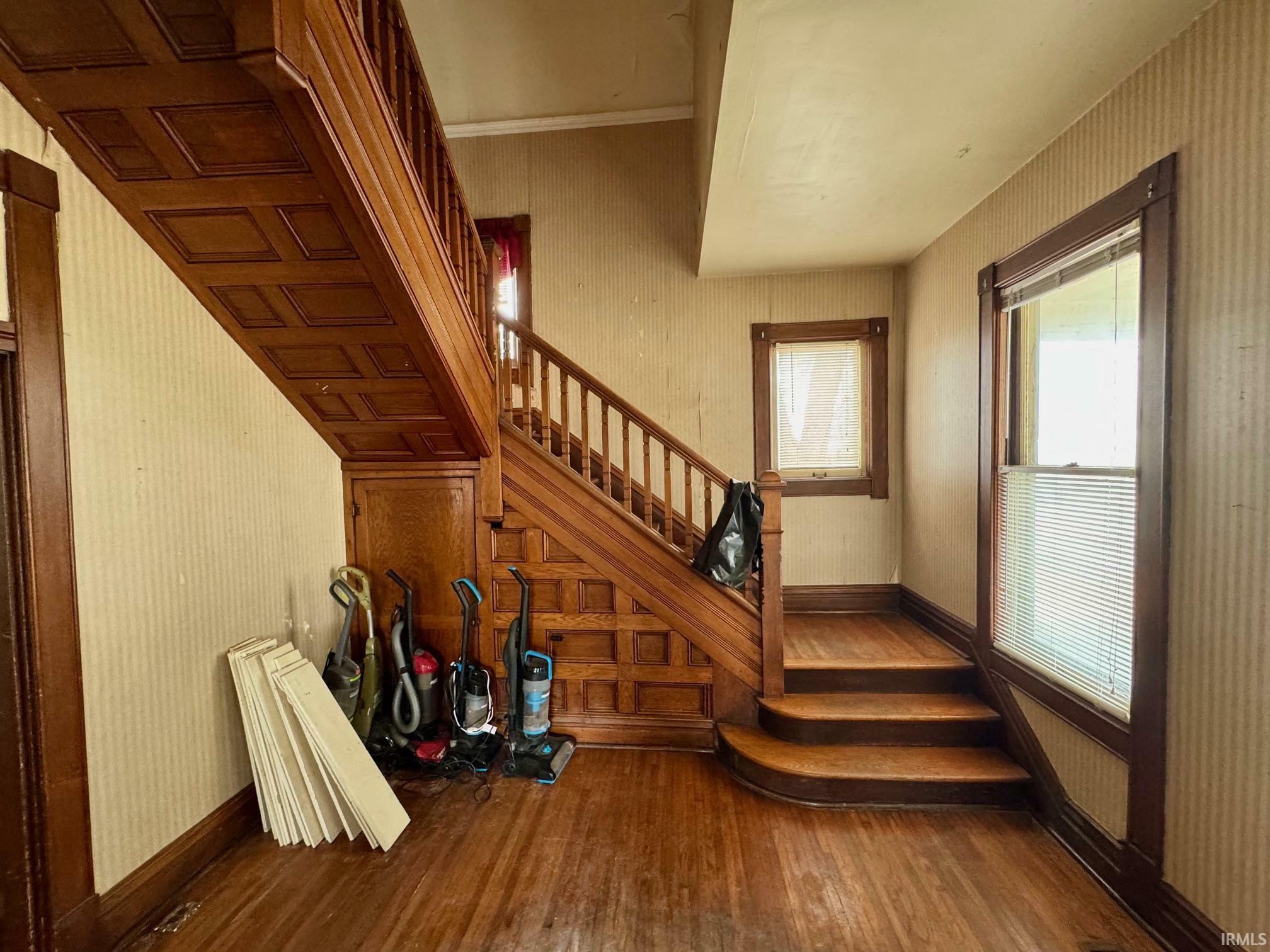 Property Photo: 411 E Broadway Street IN 47670