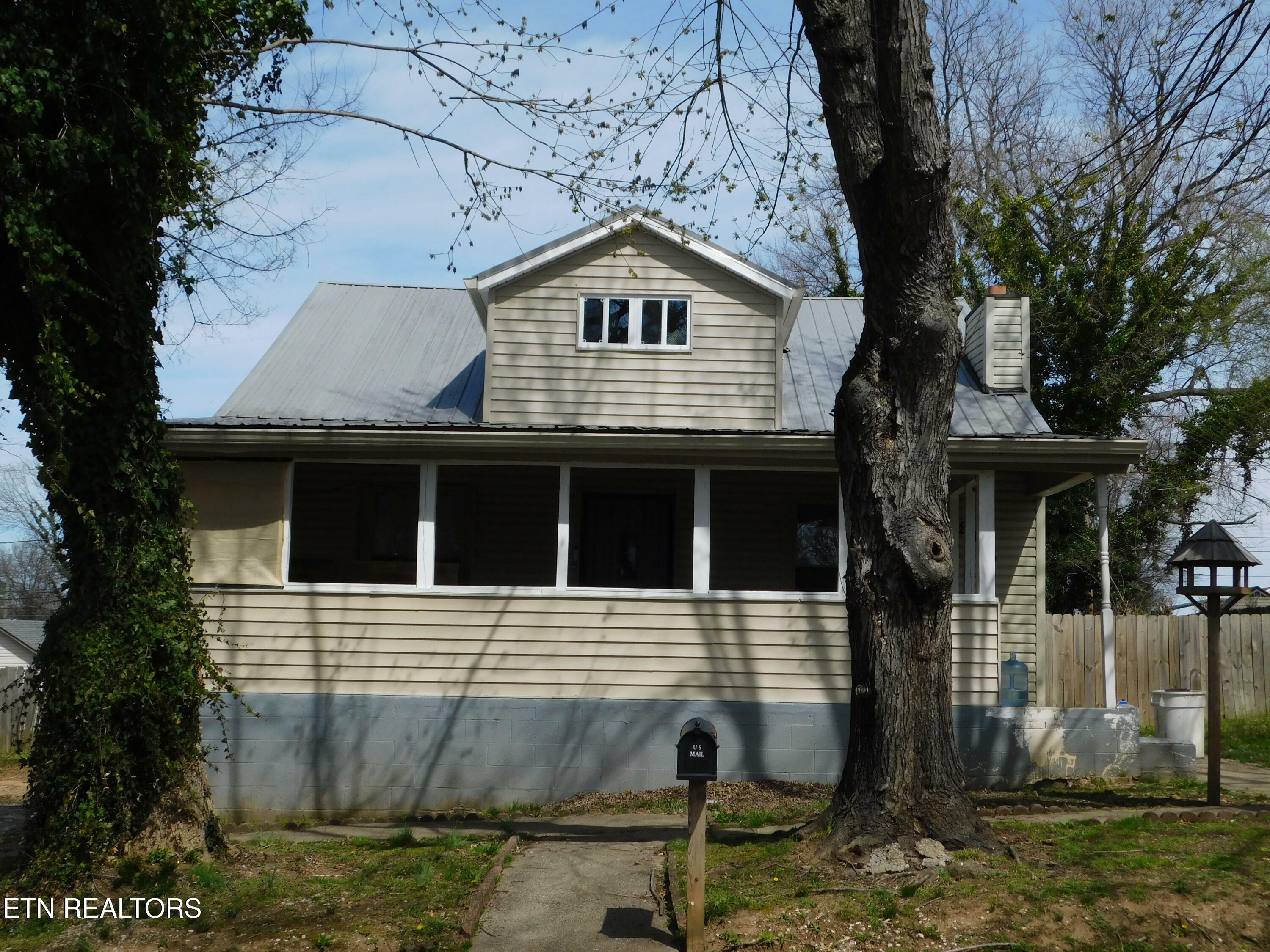 Property Photo: 2035 Boyd St TN 37921