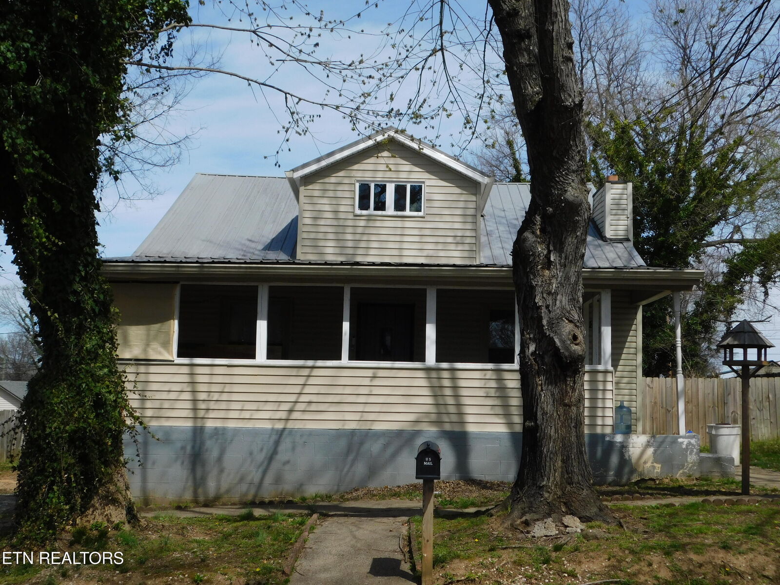 Property Photo: 2035 Boyd St TN 37921