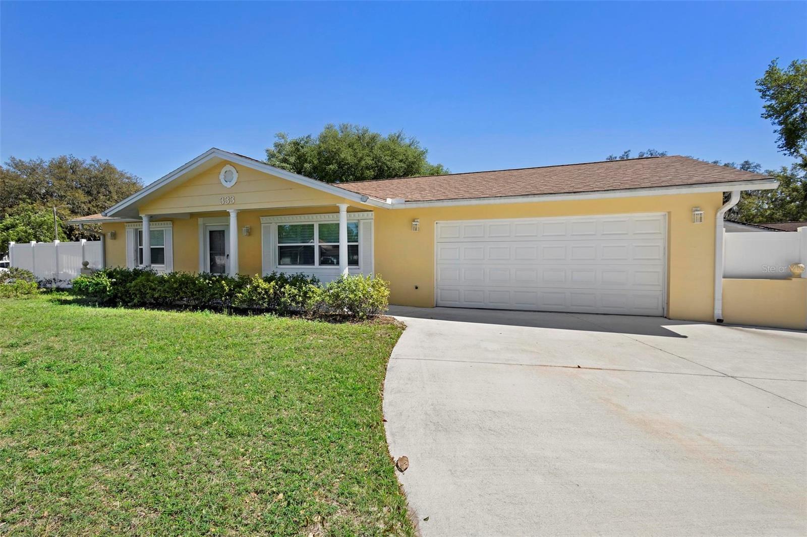 Property Photo: 333 Crystal Circle FL 32765