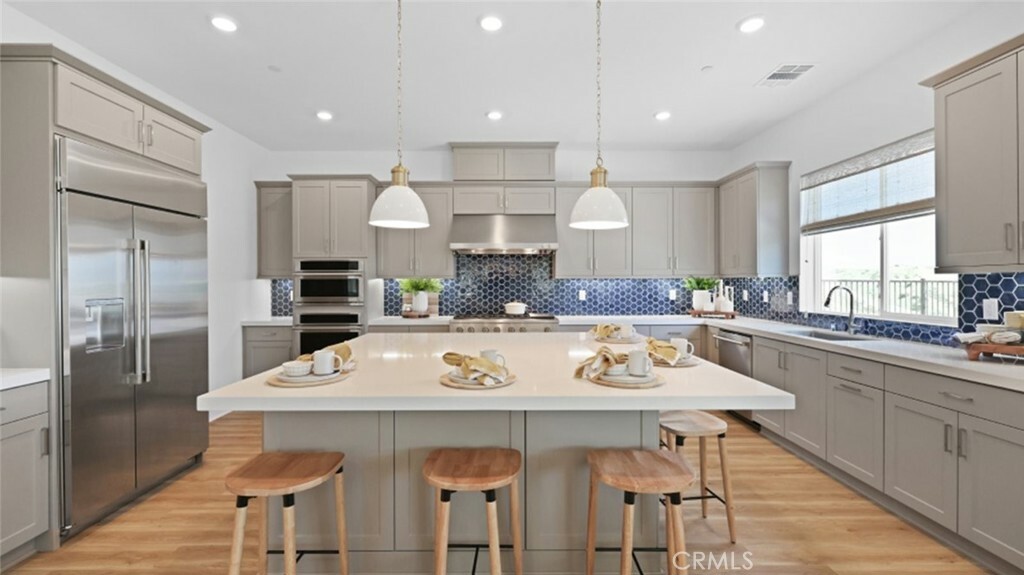 Property Photo: 29602 Paseo Tranquilo CA 91354