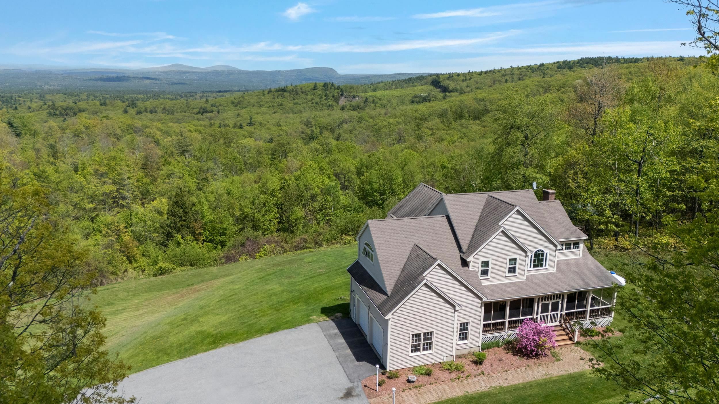 Property Photo: 496 Mountain Road NH 03082