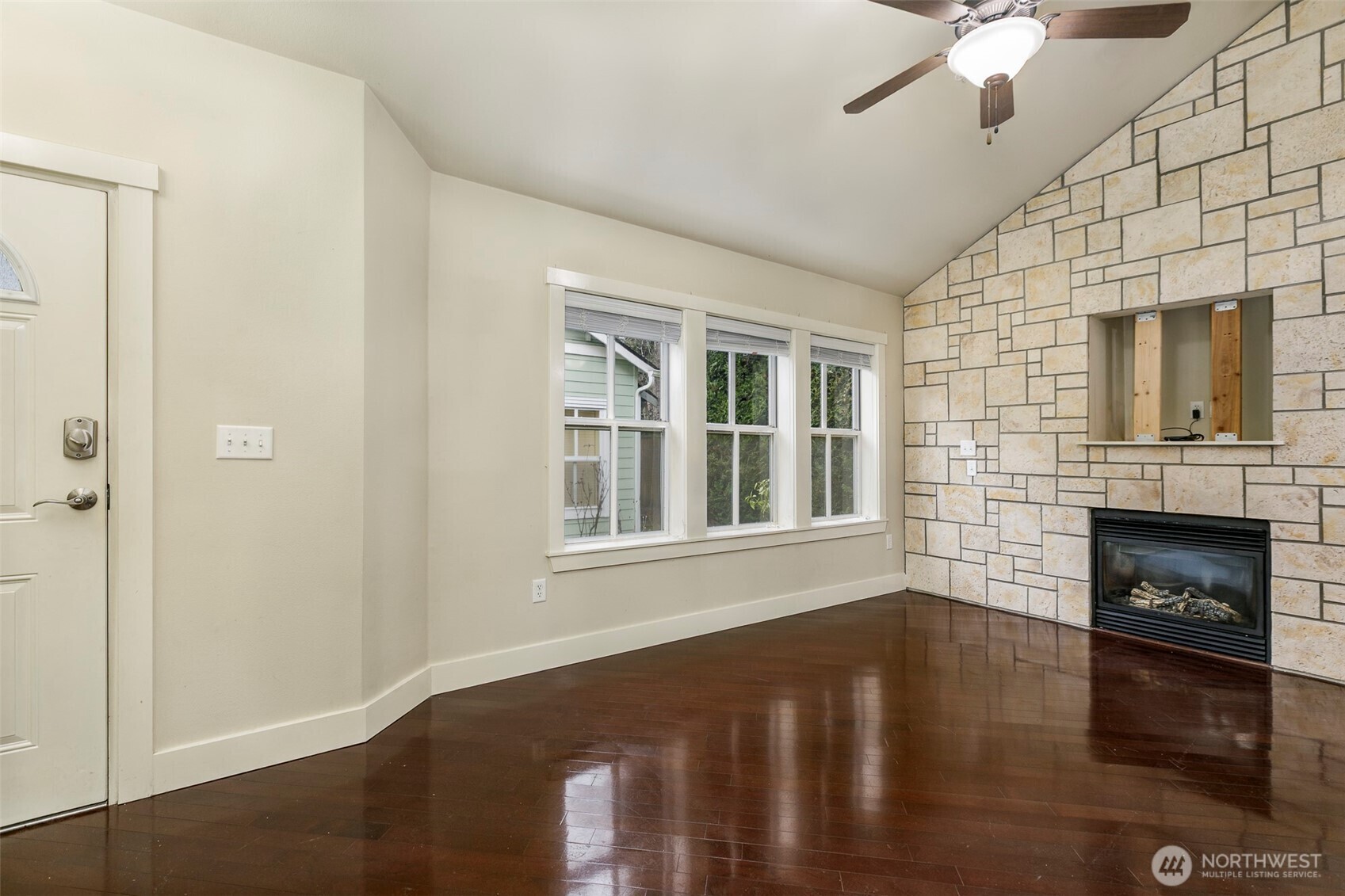 Property Photo: 11023 7th Pl W 5C WA 98204