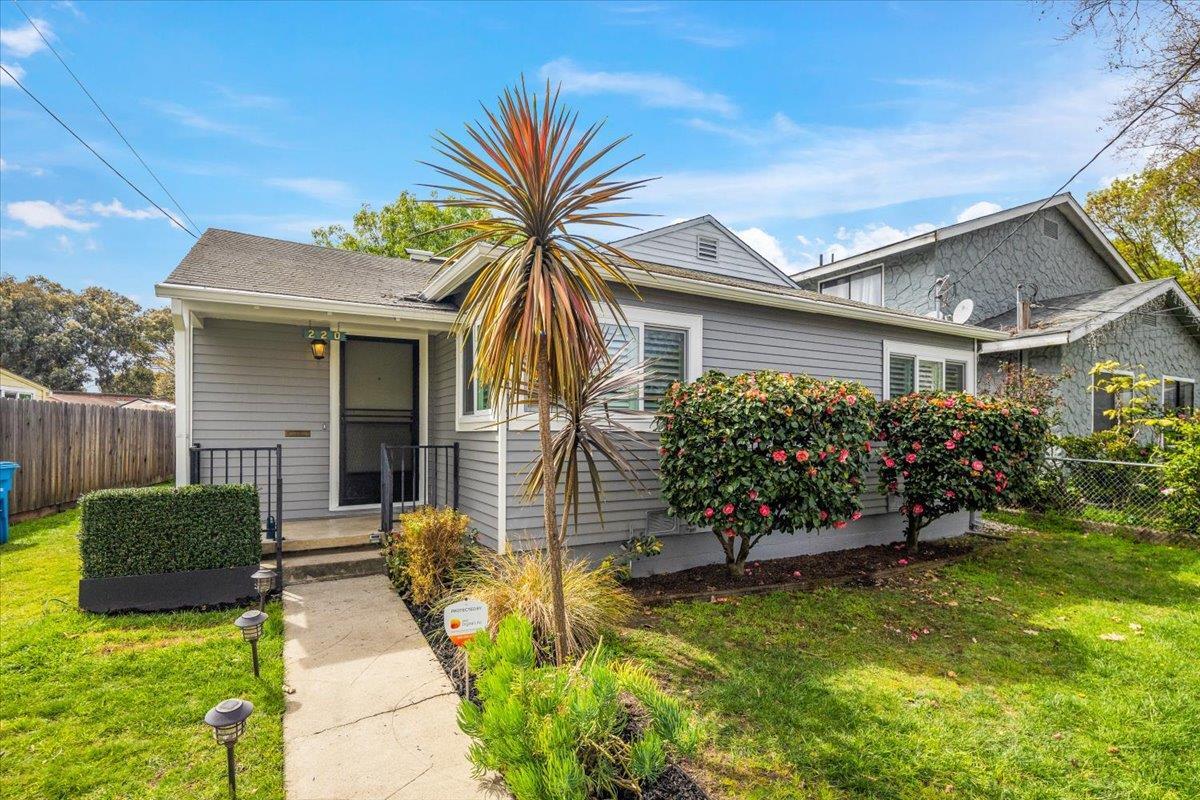 Property Photo:  220 Lindbergh Street  CA 94401 