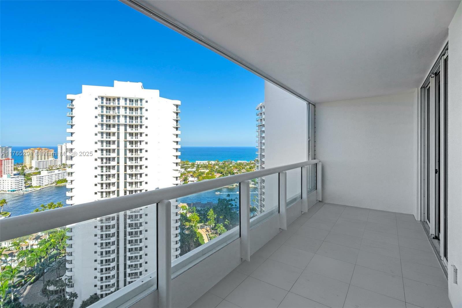 Property Photo: 21205 Yacht Club Dr 2605 FL 33180