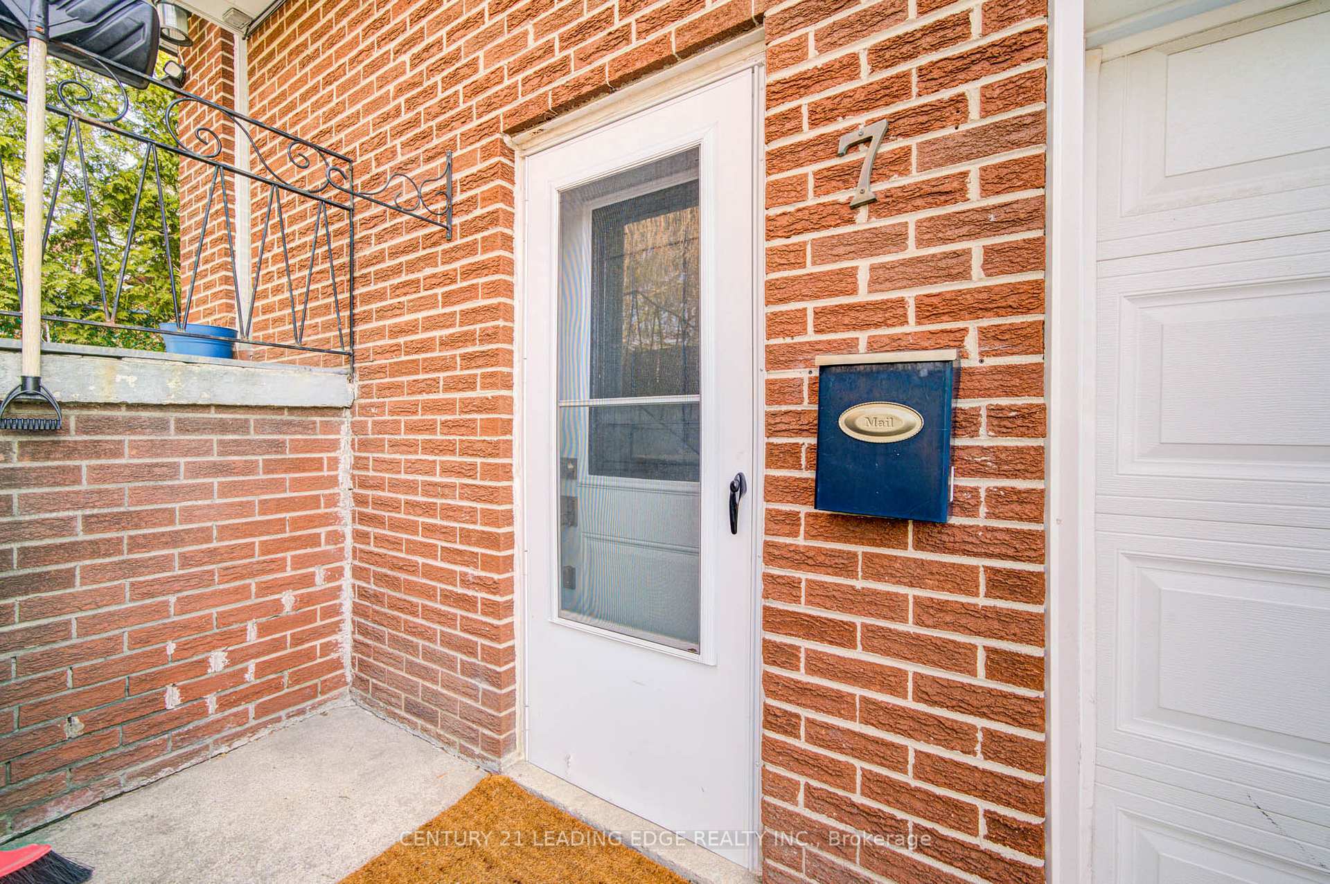 Photo de la propriété: 7 Lebos Road ON M2H 2L8