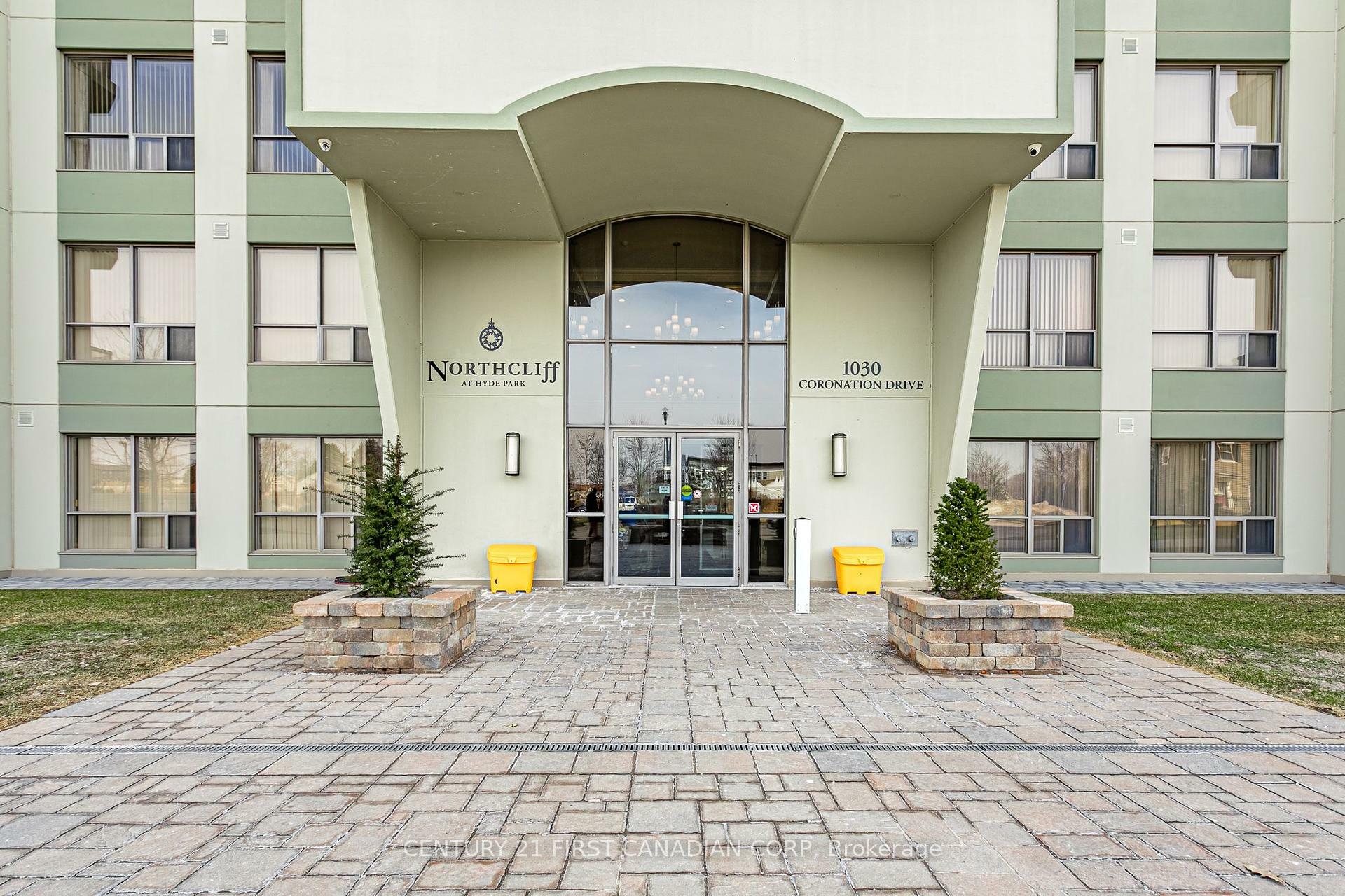 Property Photo: 1030 Coronation Drive 312 ON N6G 0G5