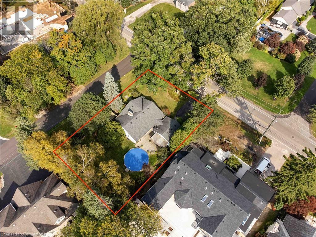 Property Photo: 4 Thornwood Drive ON L9G 1A4