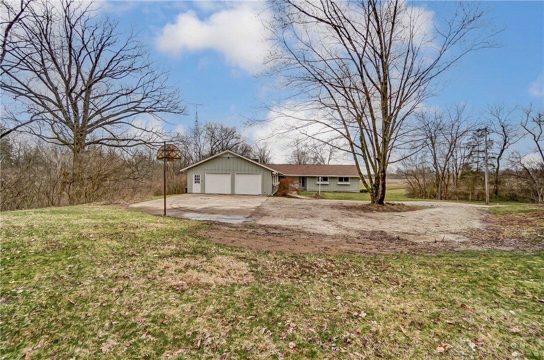 Property Photo: 1831 Fairfield Pike OH 45502