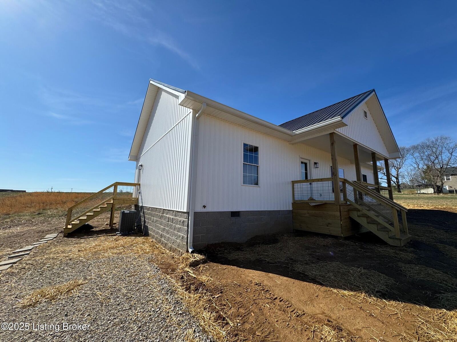 Property Photo: 100 Millstead Dr KY 40117