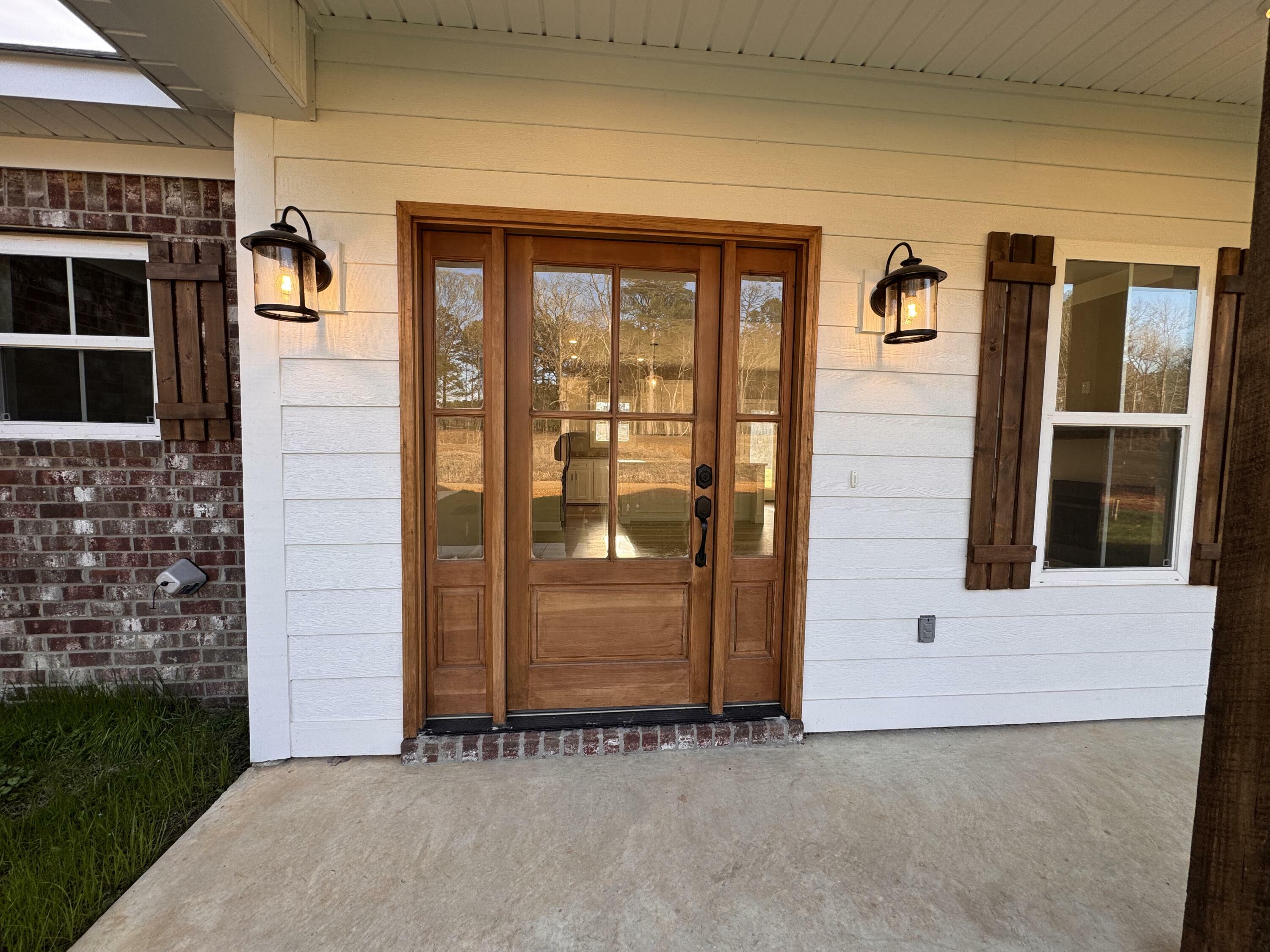 Property Photo: 223 Marilynns Cir MS 39752