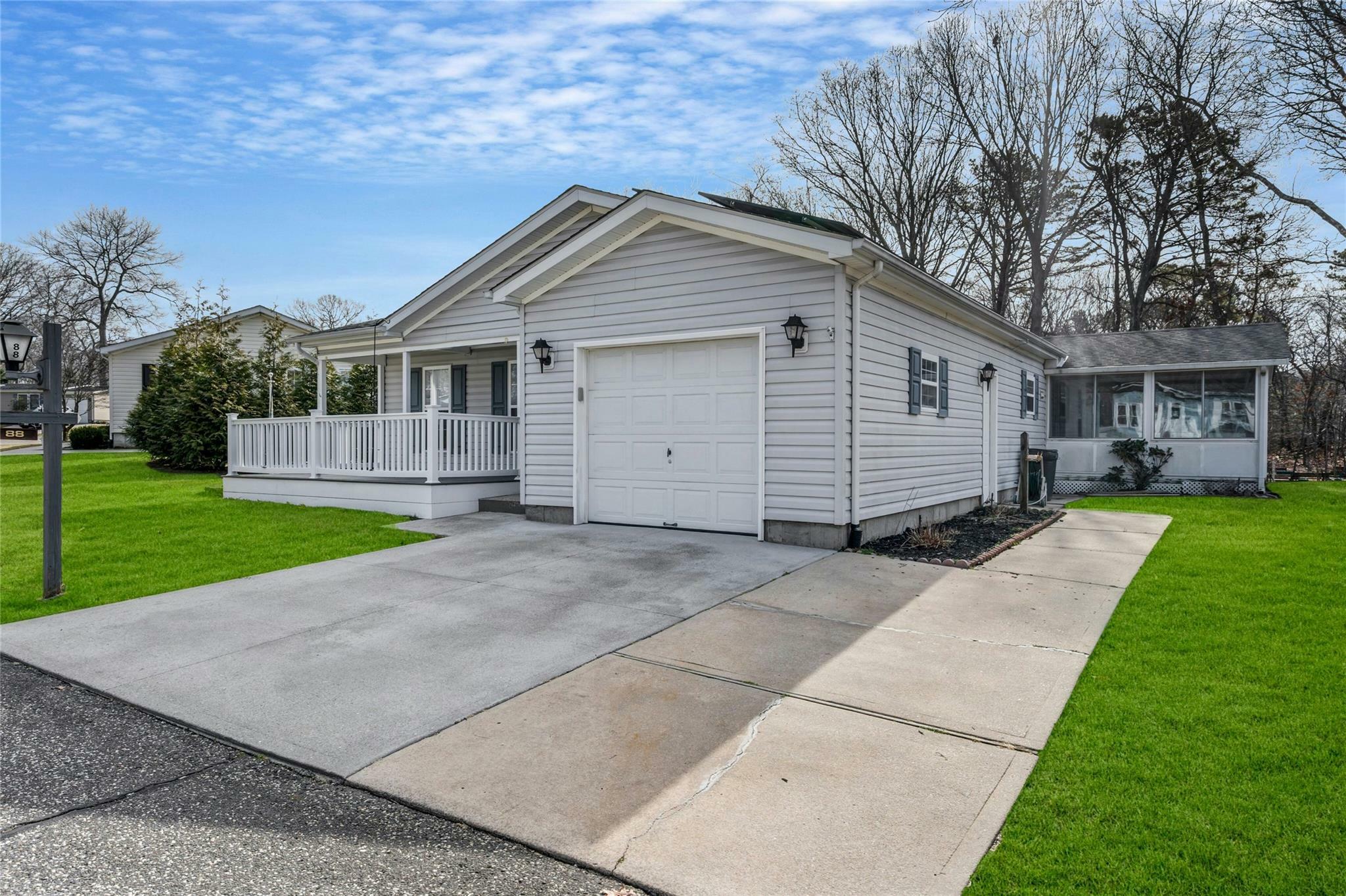 Property Photo: 1407 Middle Road 88 NY 11933