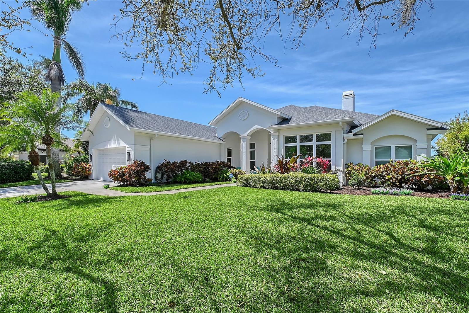 Property Photo: 1110 93rd Street NW FL 34209
