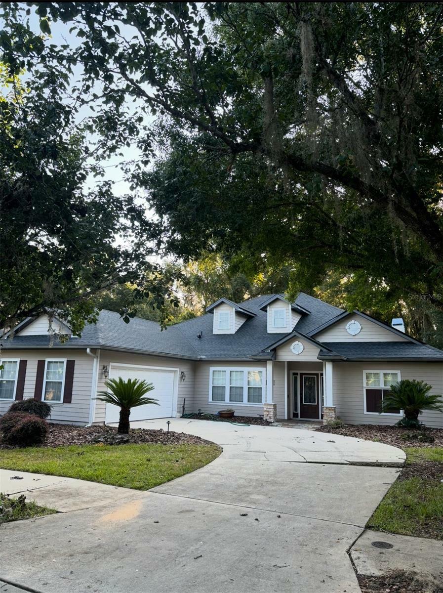 Property Photo: 8331 SW 75th Road FL 32608