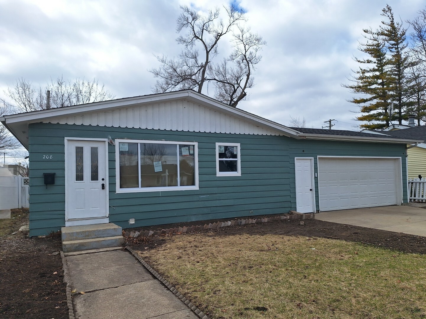 Property Photo: 208 W Church Street W IL 60084
