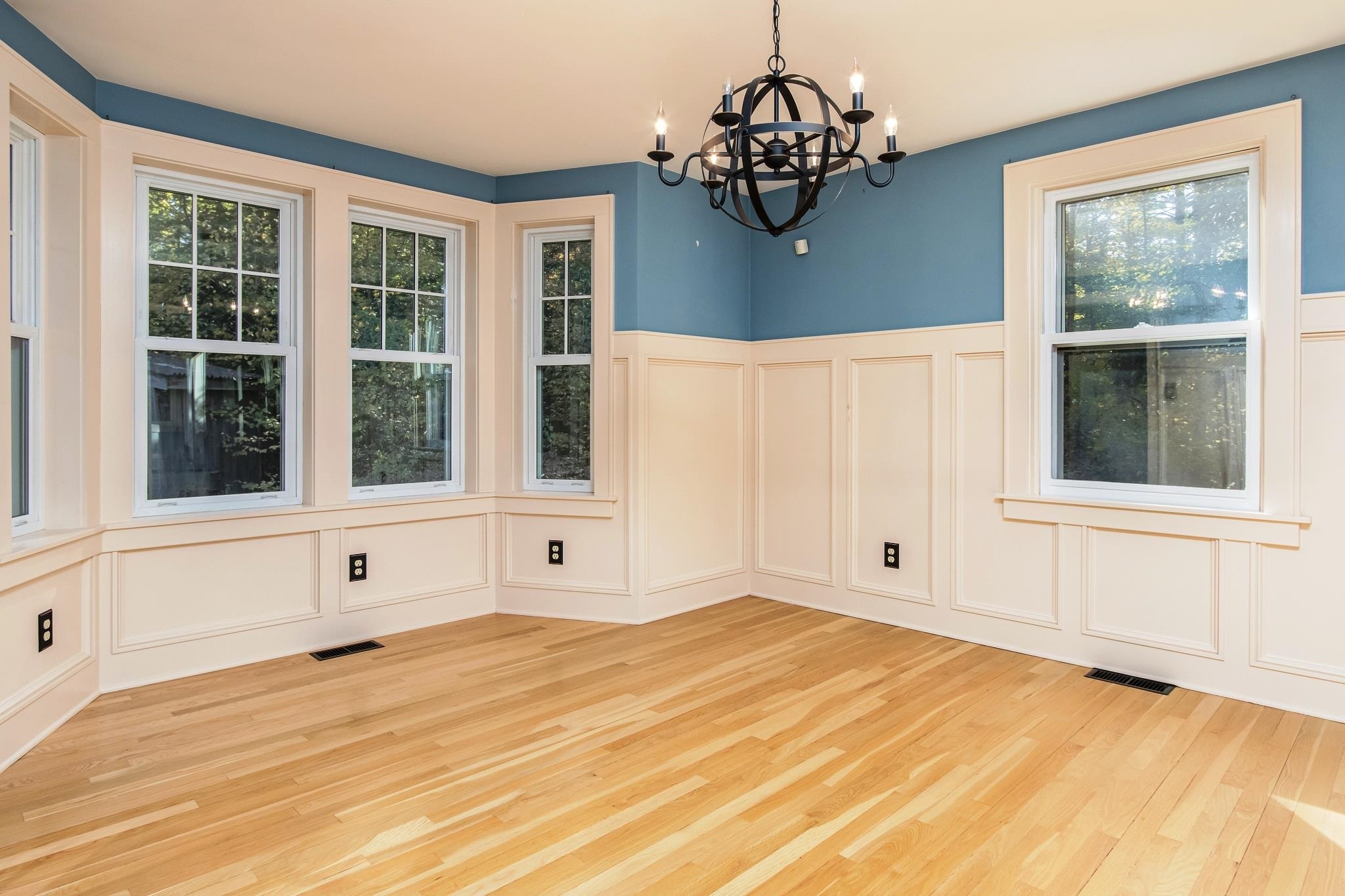 Property Photo: 7 Arrowwood Road NH 03070