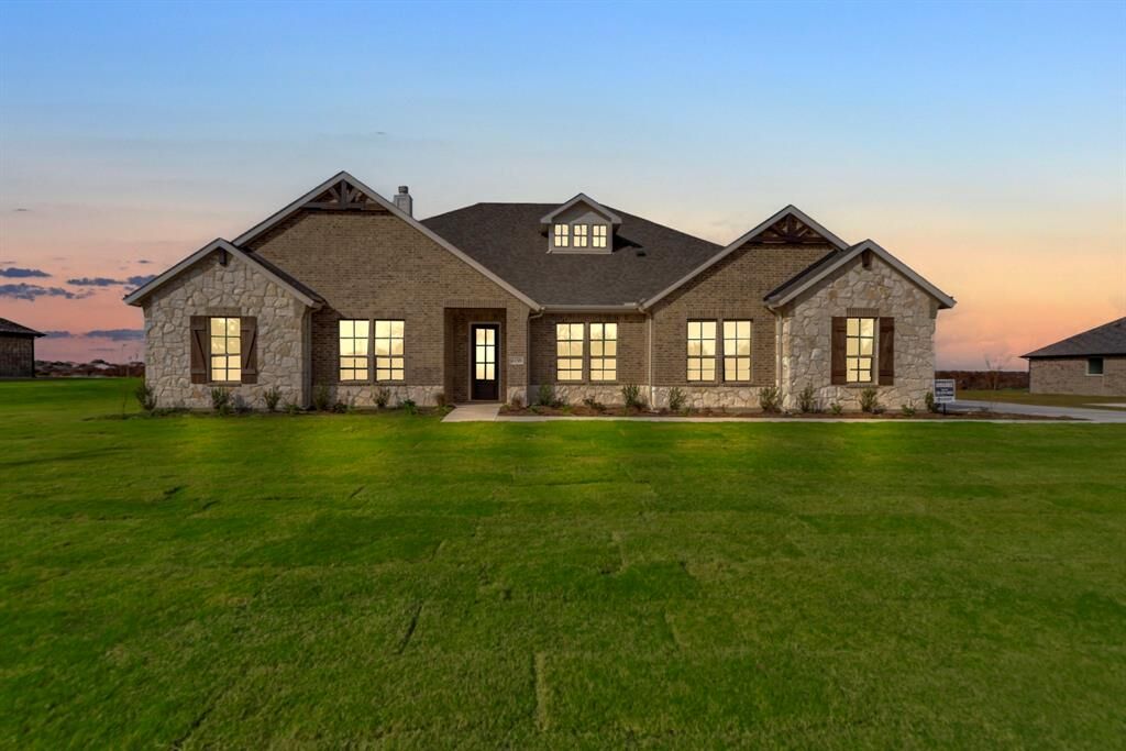 Property Photo: 4199 Old Springtown Road TX 76082