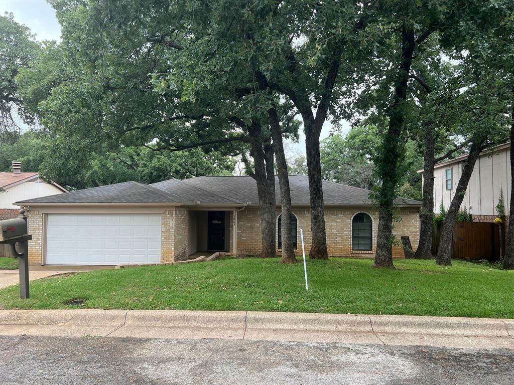 Property Photo:  5805 Trail Crest Drive  TX 76017 