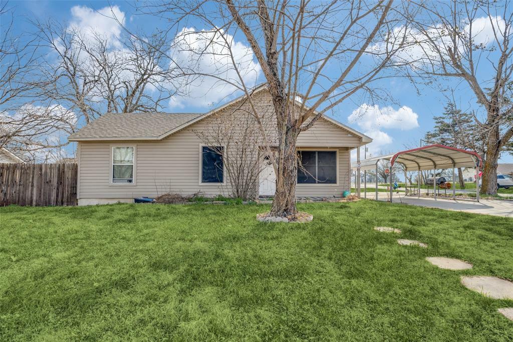 Property Photo:  505 S Magnolia Street  TX 75076 