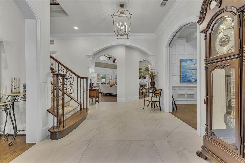 Property Photo: 48 Kennington Court TX 75248