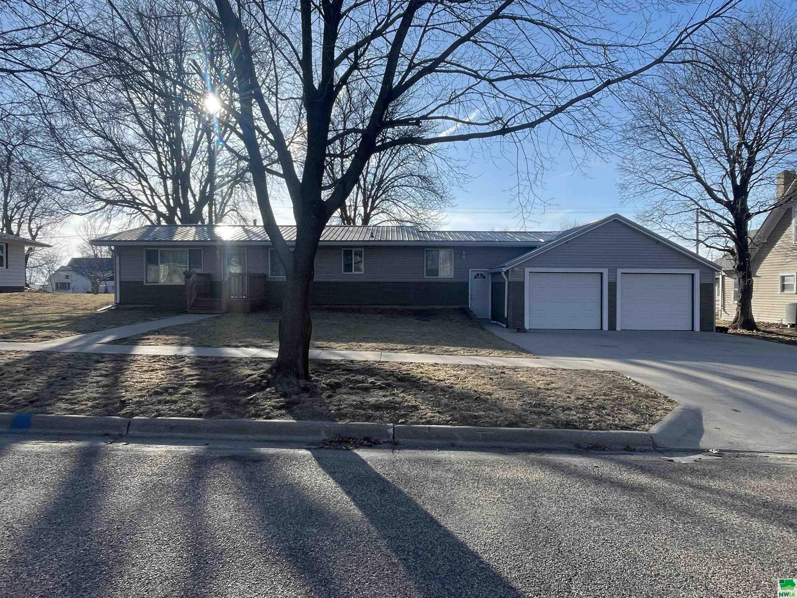 606 East Street  Ireton IA 51027 photo