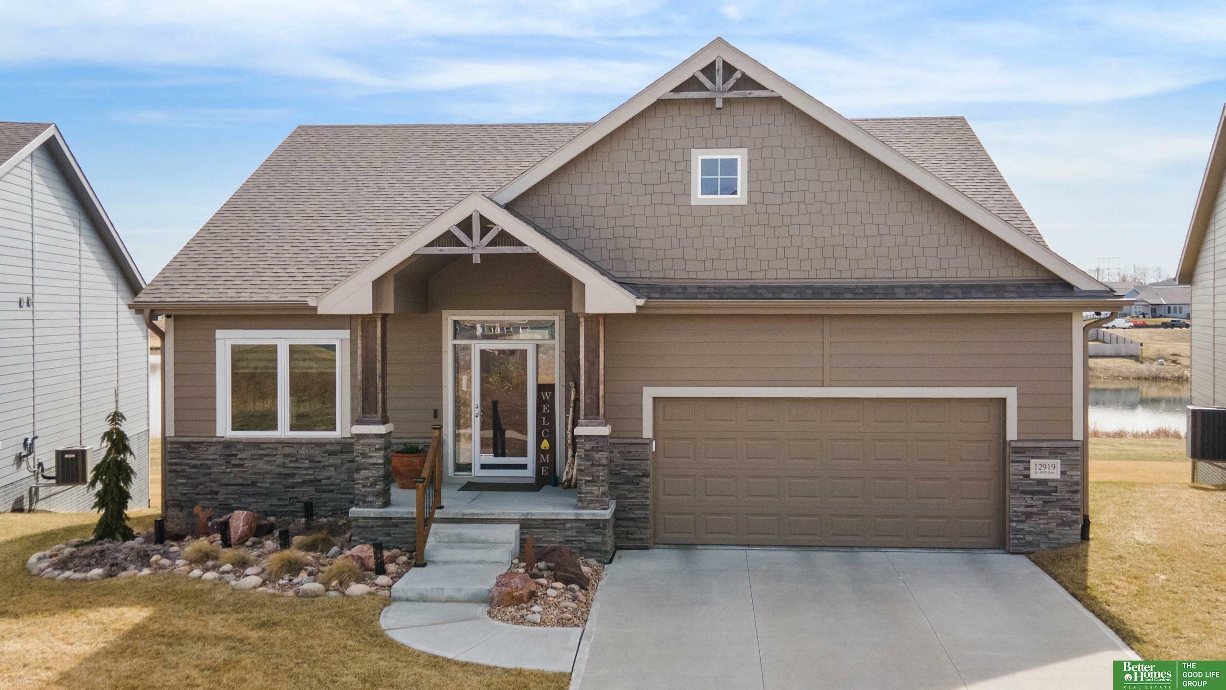 Property Photo: 12919 S 44th Avenue NE 68123