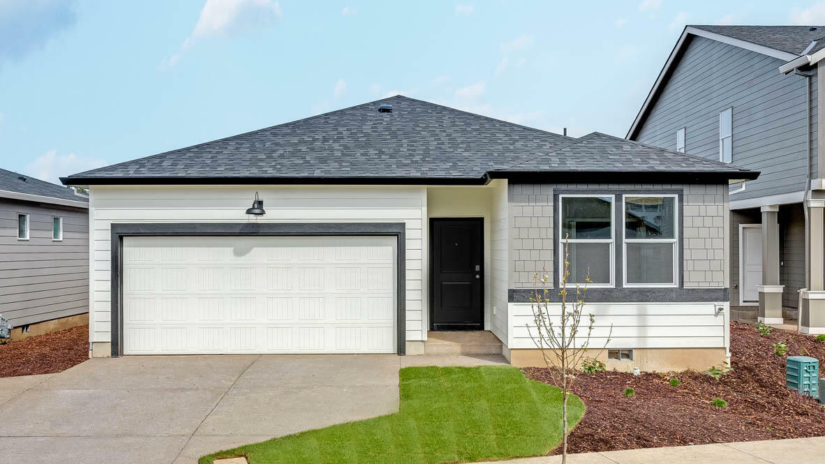 Property Photo:  519 Dawn Court  OR 97501 