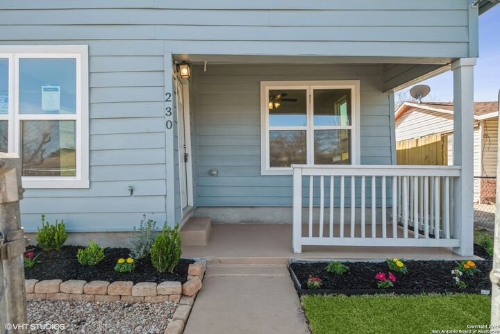 Property Photo: 230 Micklejohn TX 78207