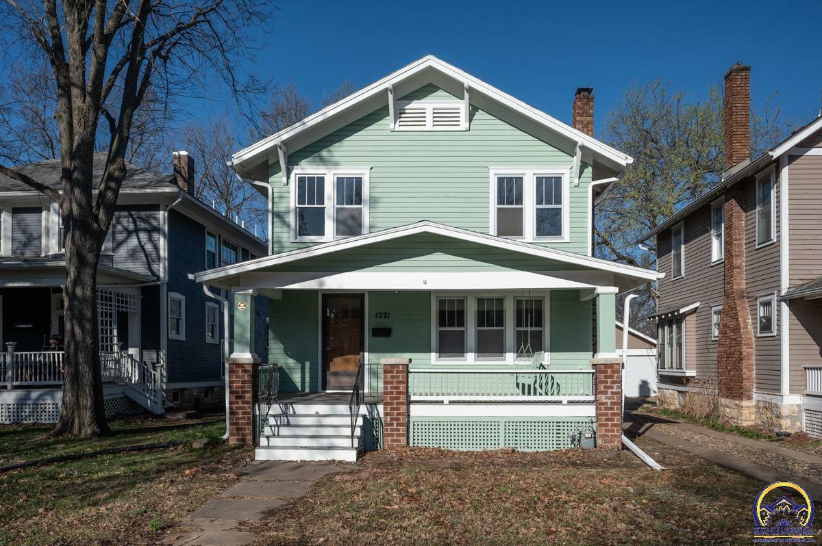 Property Photo: 1271 SW College Ave KS 66604