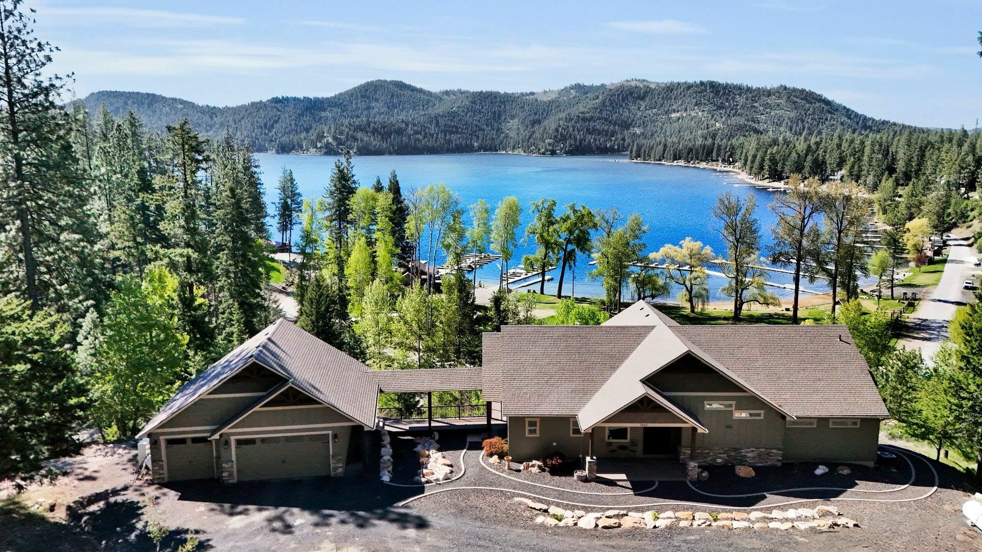 Property Photo: 3943 Bonita Vista Way WA 99148