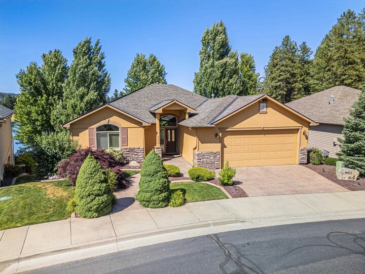 905 E Lakeview Ln  Spokane WA 99208 photo