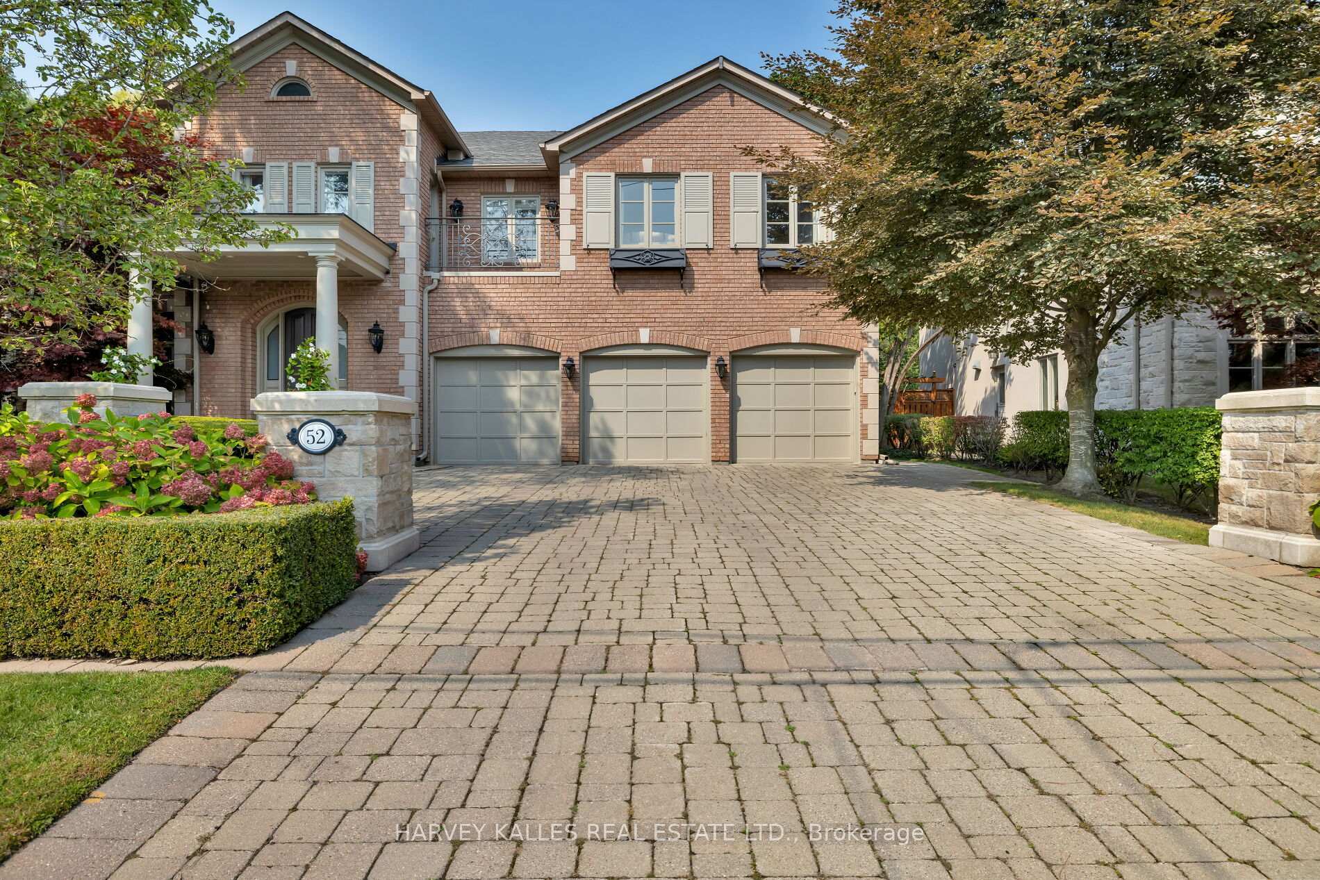 Property Photo: 52 Berkindale Drive ON M2L 1Z8