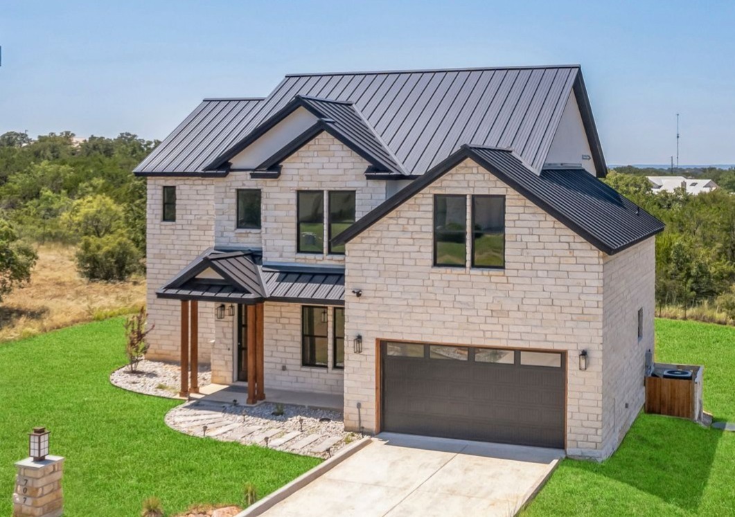Property Photo: 707 Broken Hills Drive TX 78657