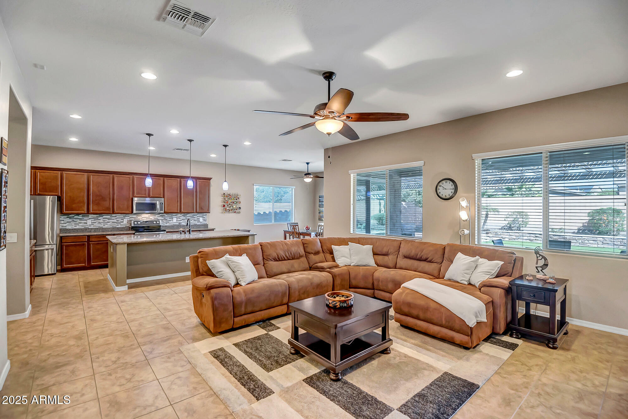 Property Photo: 9336 W Louise Drive AZ 85383