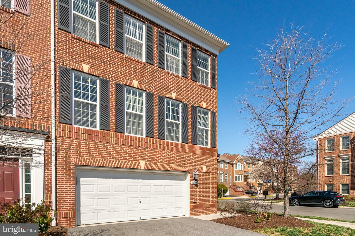 Property Photo:  6250 Casdin Drive  VA 22310 