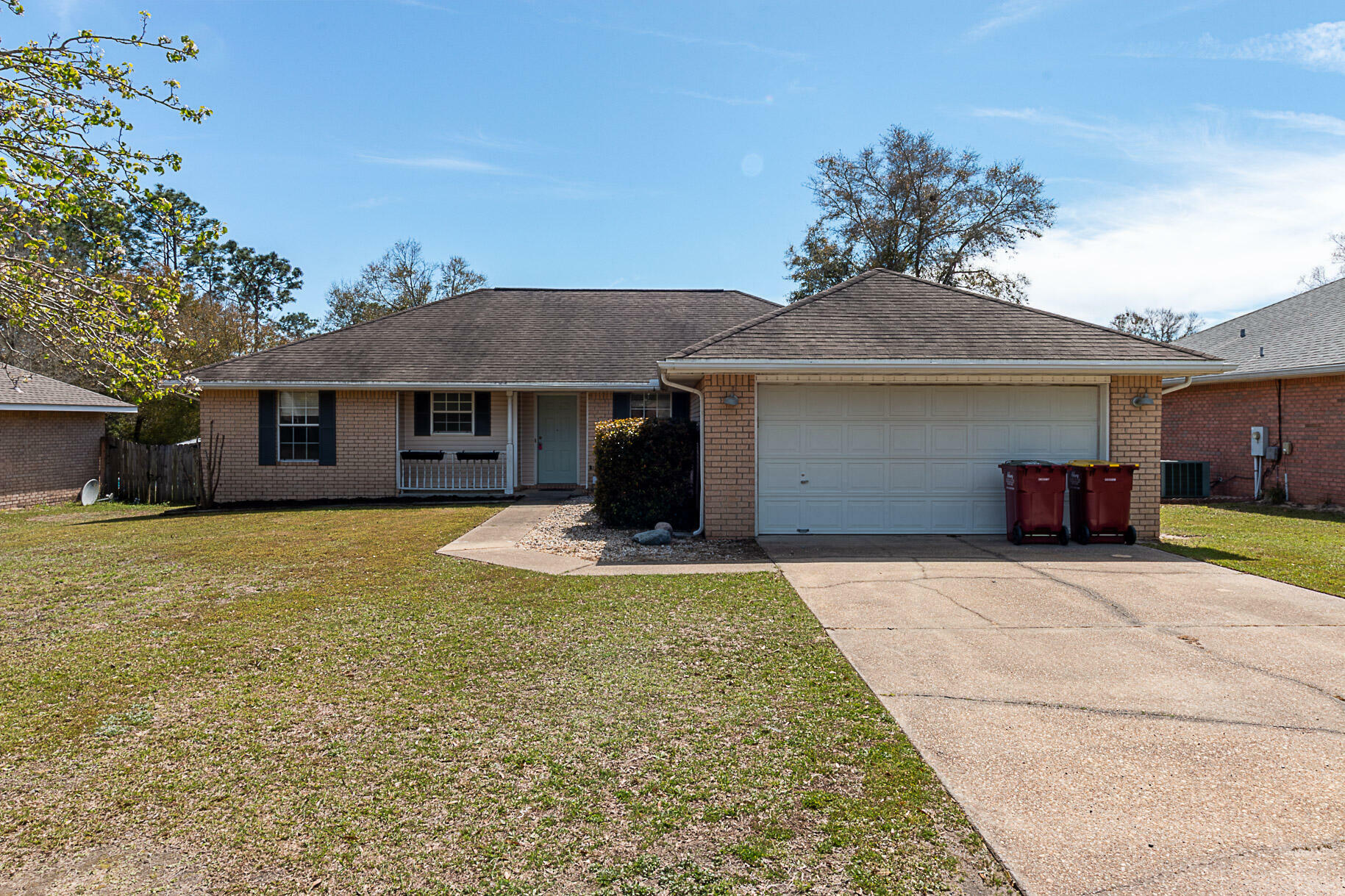 Property Photo: 513 Risen Star Drive FL 32539