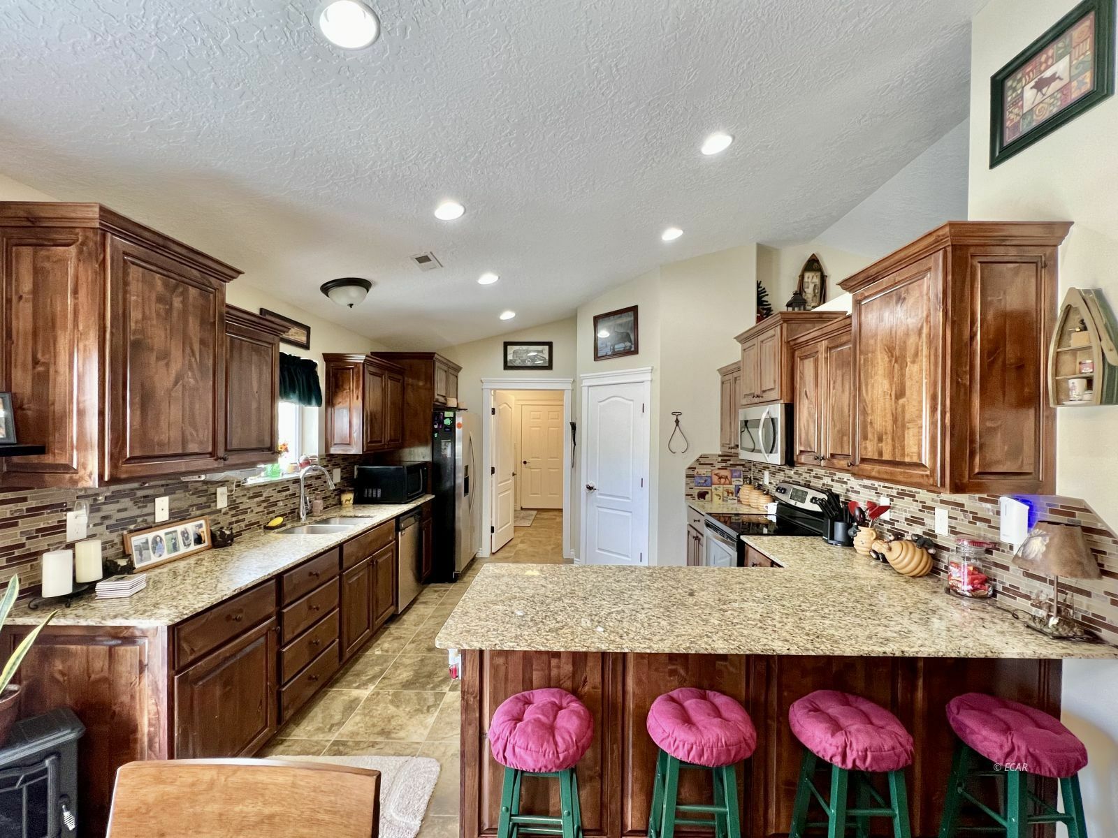 Property Photo: 878 Blue Jay Drive NV 89815