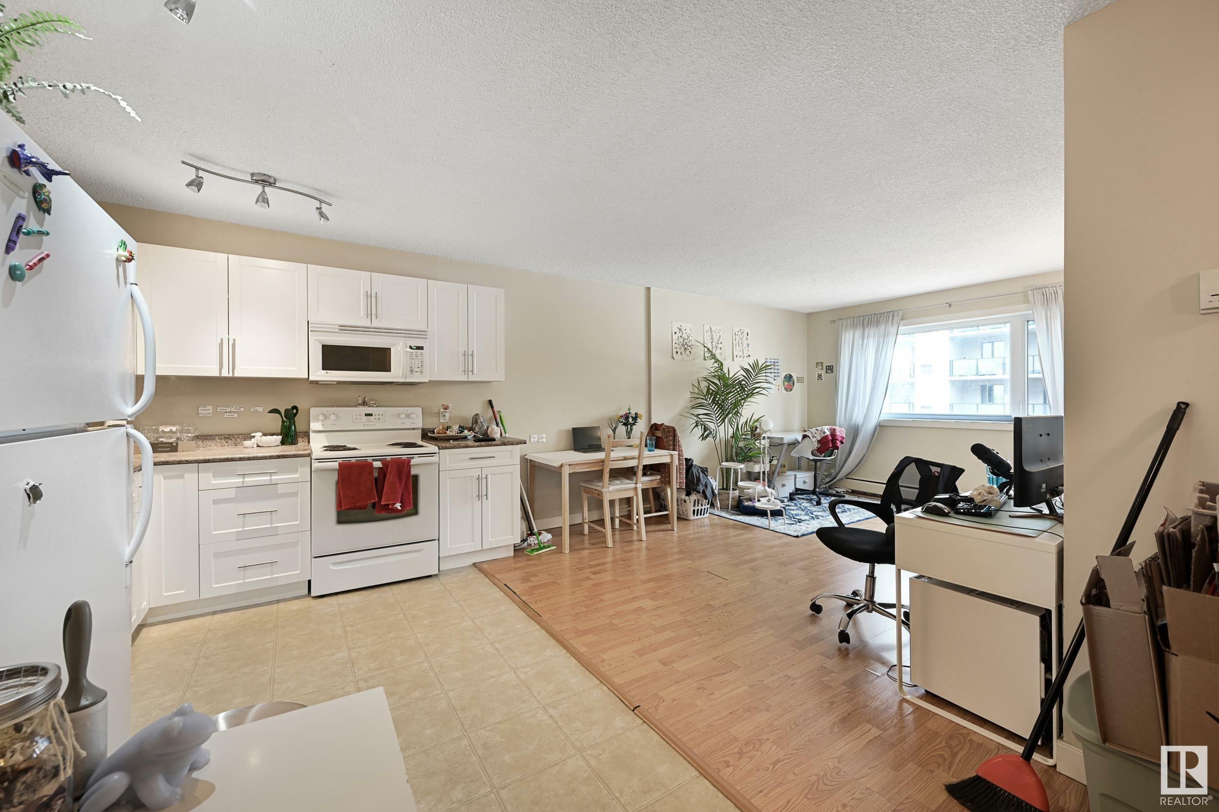 Property Photo: 9710 105 Street NW 901 AB T5K 1A4